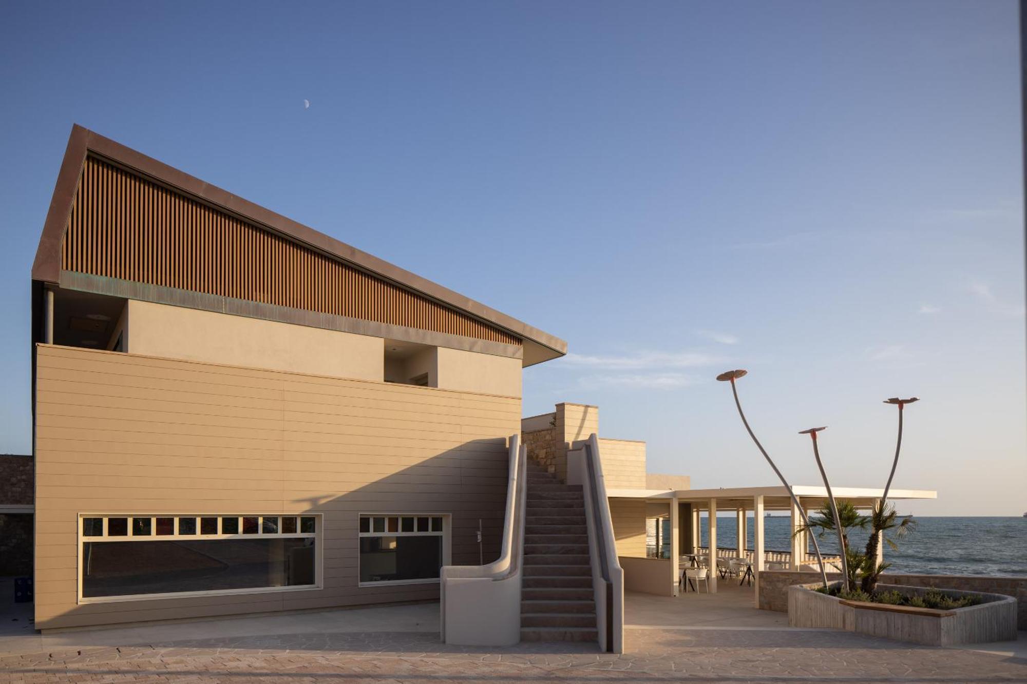 Le Suites Sul Mare Di Esterina チビタベッキア エクステリア 写真