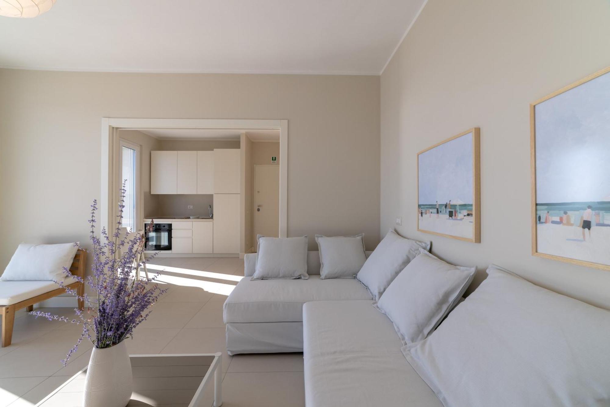 Le Suites Sul Mare Di Esterina チビタベッキア エクステリア 写真