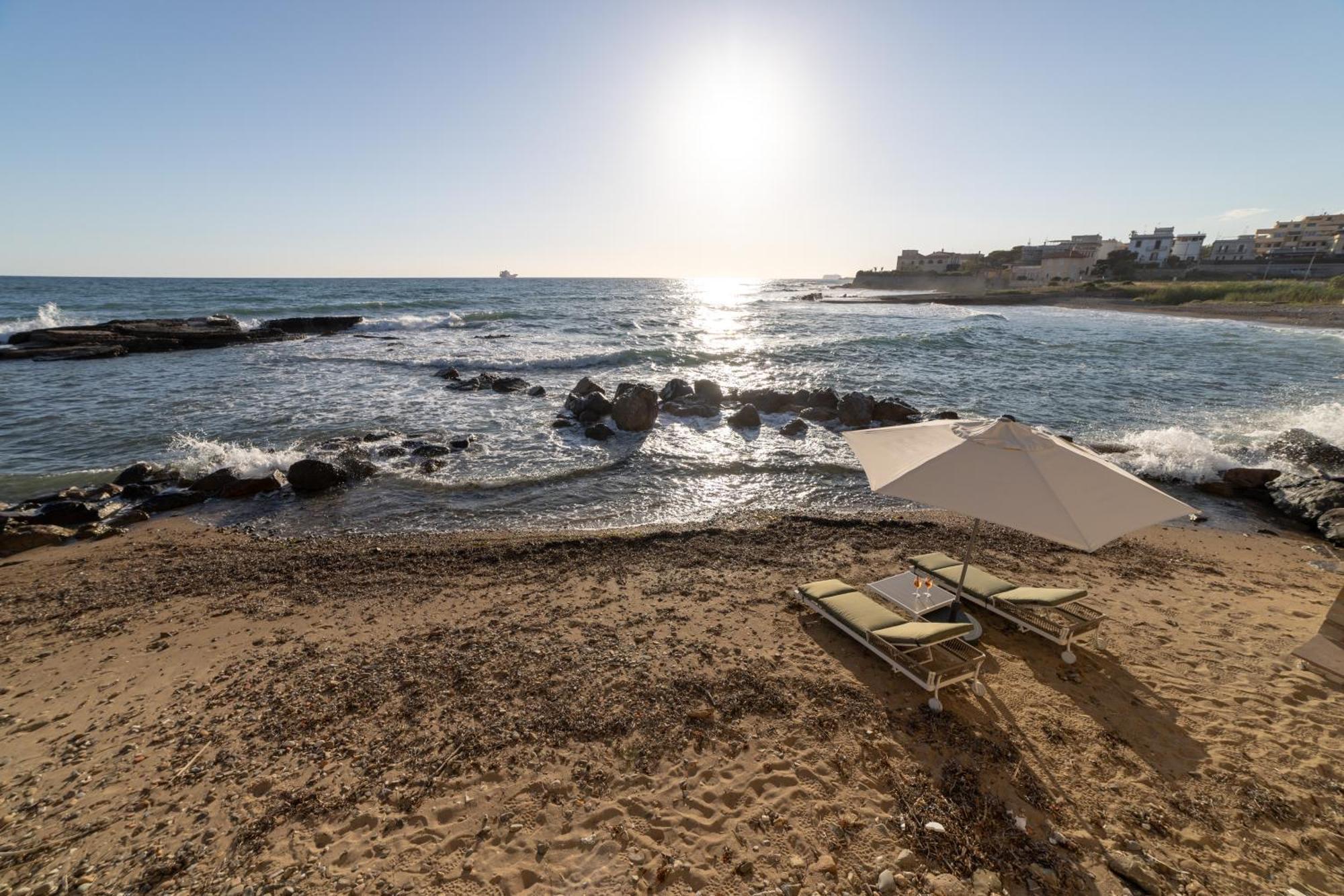 Le Suites Sul Mare Di Esterina チビタベッキア エクステリア 写真