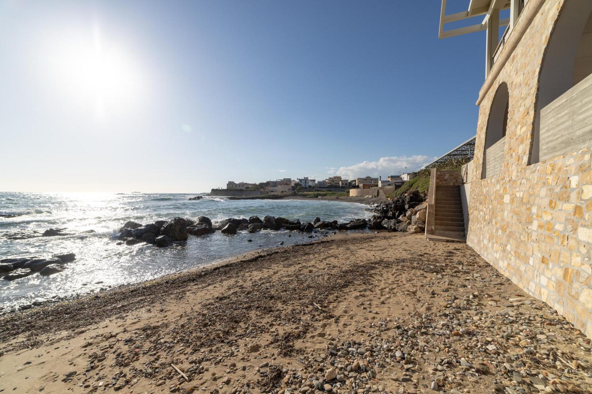 Le Suites Sul Mare Di Esterina チビタベッキア エクステリア 写真