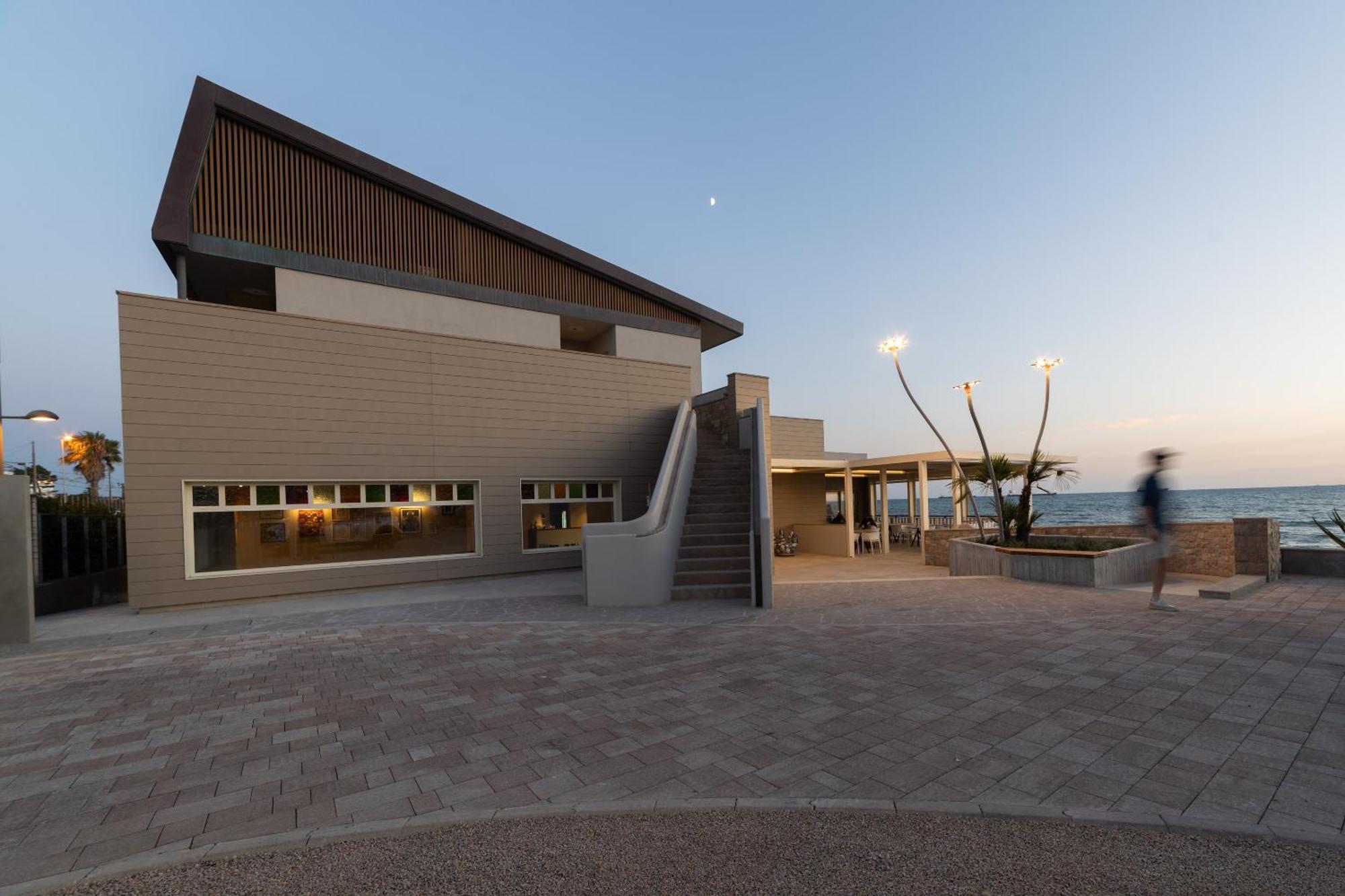 Le Suites Sul Mare Di Esterina チビタベッキア エクステリア 写真